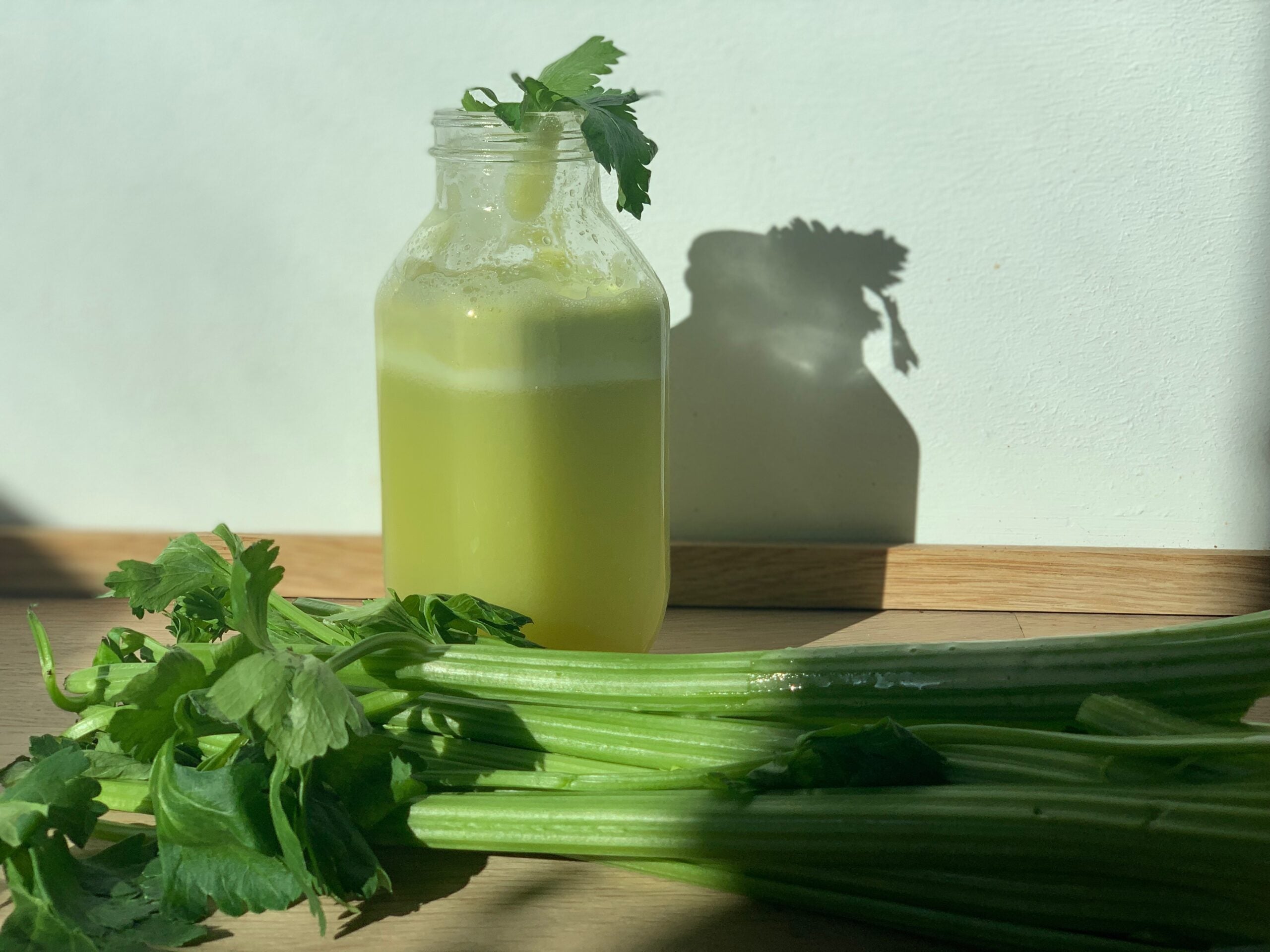 Selleriesaft Entgiftung – Natürlich detoxen mit Livo